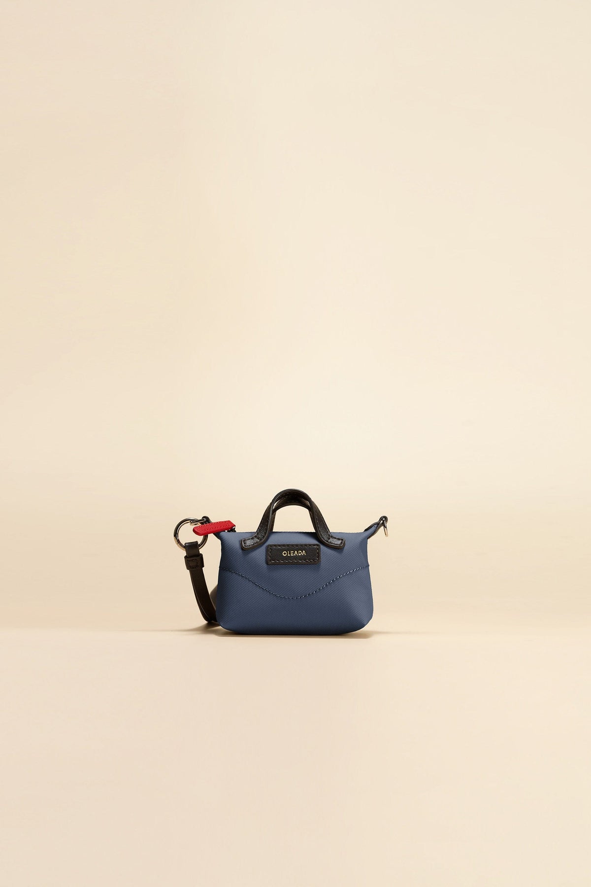 OLEADA NYC Apparel and Accessories > Women > Small Leather Goods > Leather Cardholder Color_Mykonos AnyWear AnyDuffle Charm