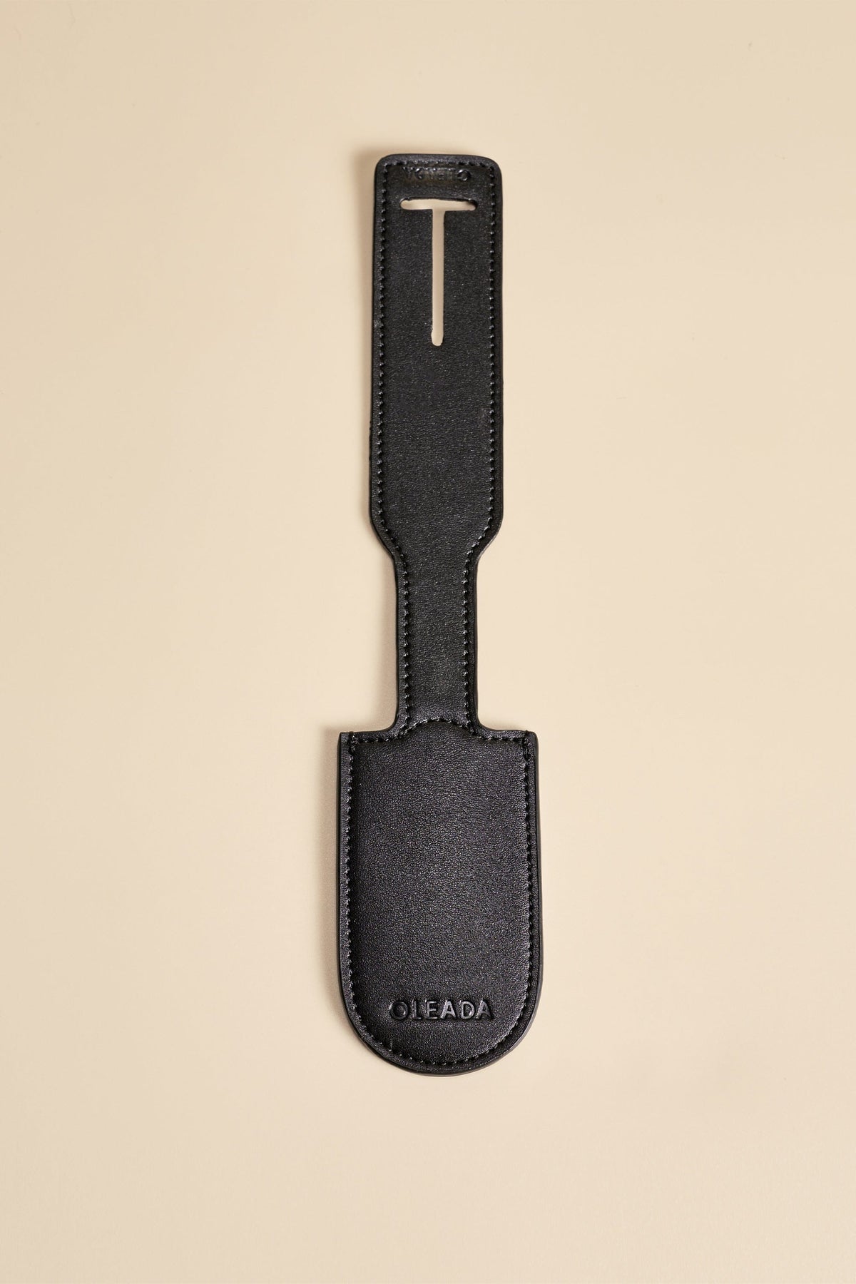 OLEADA NYC Apparel and Accessories > Women > Small Leather Goods > Leather Case Color_Onyx Atlas Luggage Tag Emotional Support